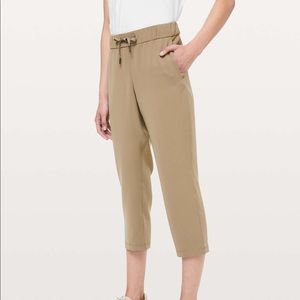 Lululemon On the Fly Cropped Pant - Khaki